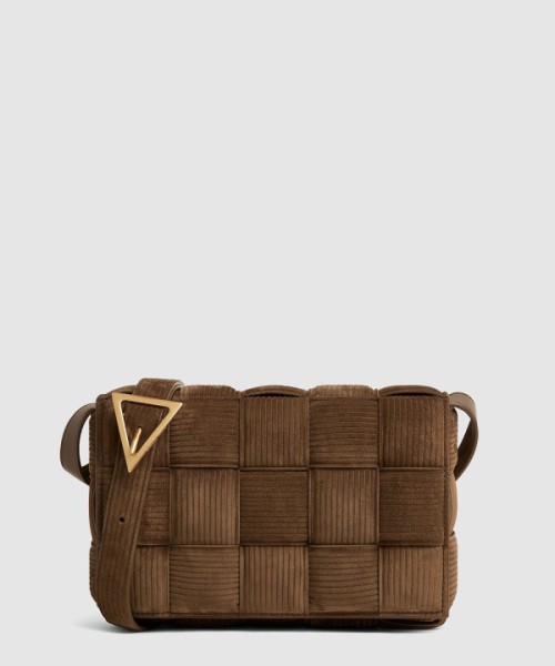 보테가베네타 패디드 카세트 755611