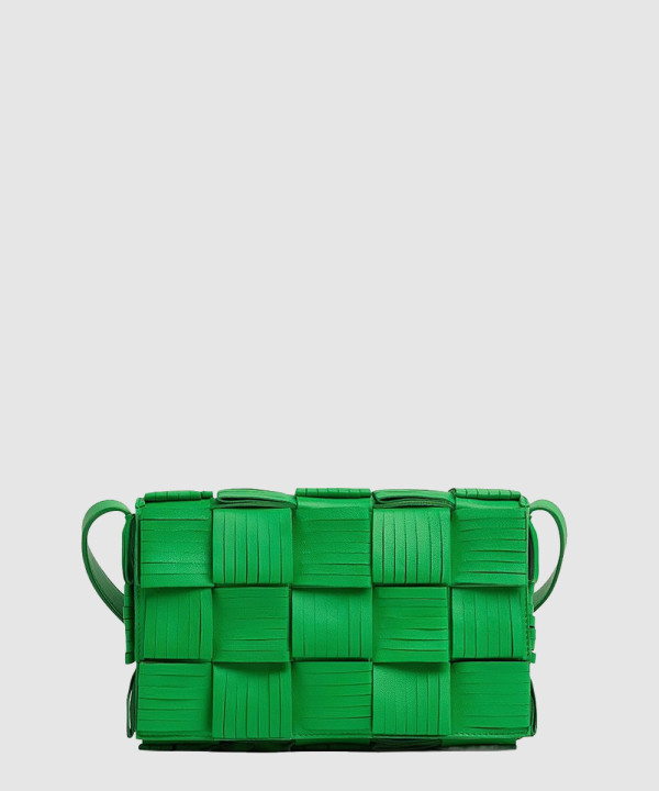 보테가베네타 숄더 크로스백 680698