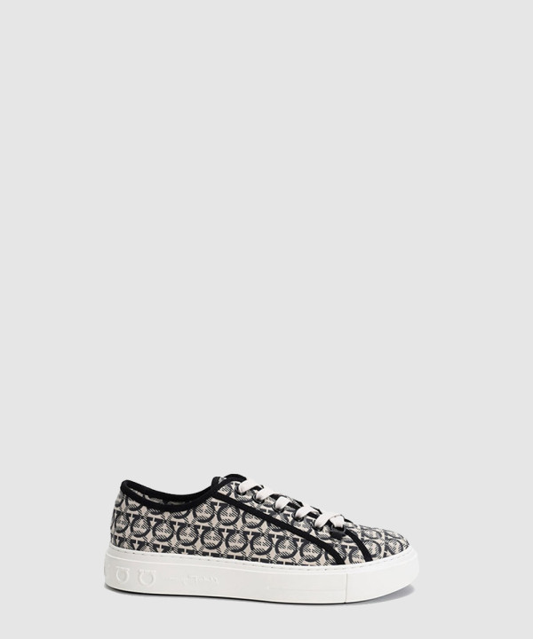 페레가모 스니커즈 02B342