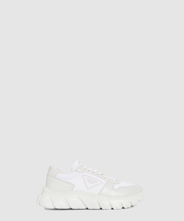 프라다 로고 로우탑 스니커즈 2EE366