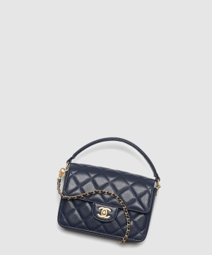 샤넬 핸들 장식의 미니 플랩백 AS5165