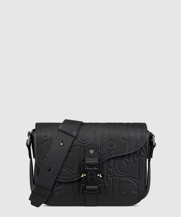 디올 Saddle 스몰 플랩 스트랩백 1ADPO