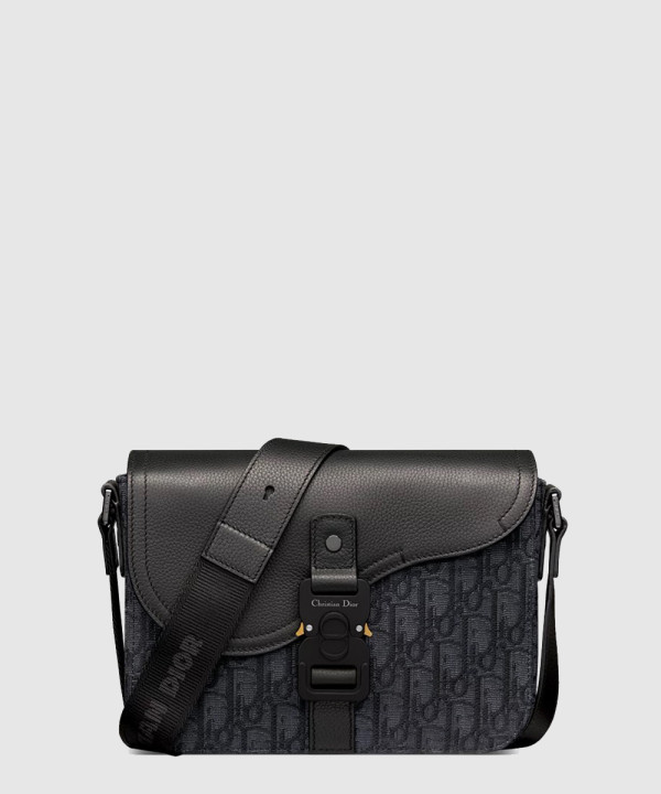 디올 Saddle 스몰 플랩 스트랩백 1ADPO