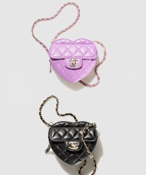 샤넬 하트 클러치 AP2784