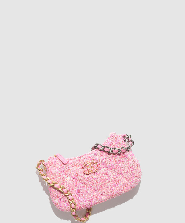 샤넬 체인 달린 19 클러치 AP3763