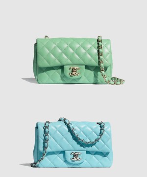 샤넬 클래식 램스킨 뉴미니 샴페인골드 A69900