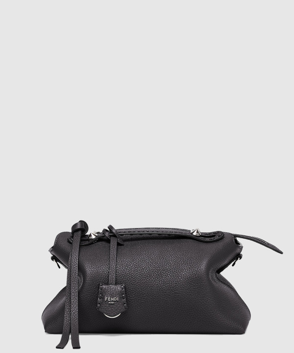 펜디 바이 더 웨이 셀러리아 미디엄 8BL155