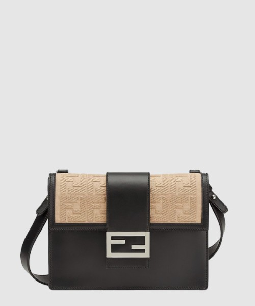 펜디 미디움 크로스바디백 7VA524