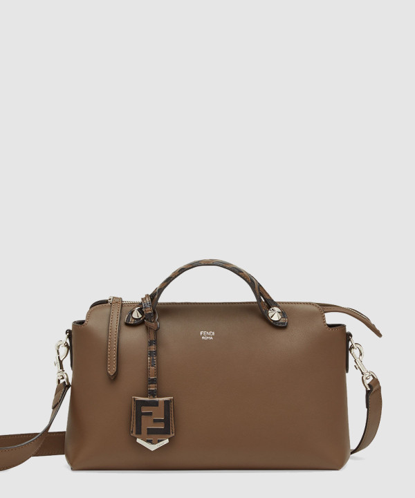 펜디 바이 더 웨이 미듐 8BL124