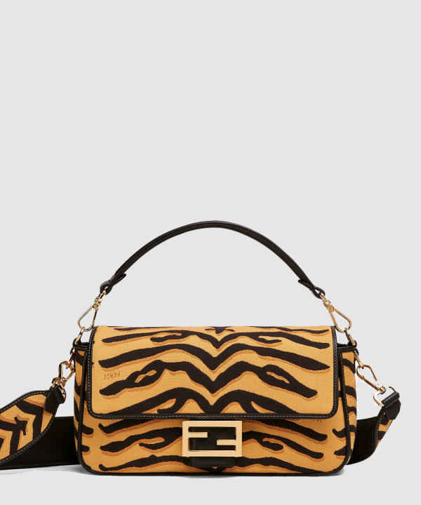 펜디 바게트백 미듐 8BR600