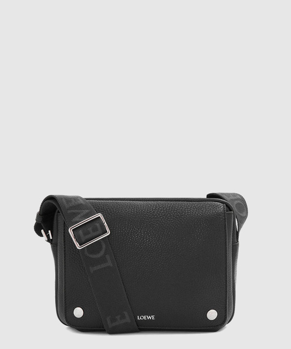 로에베 XS 페블 메신저백