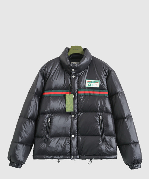 구찌 로고패치 테크니컬 방수 다운 패딩