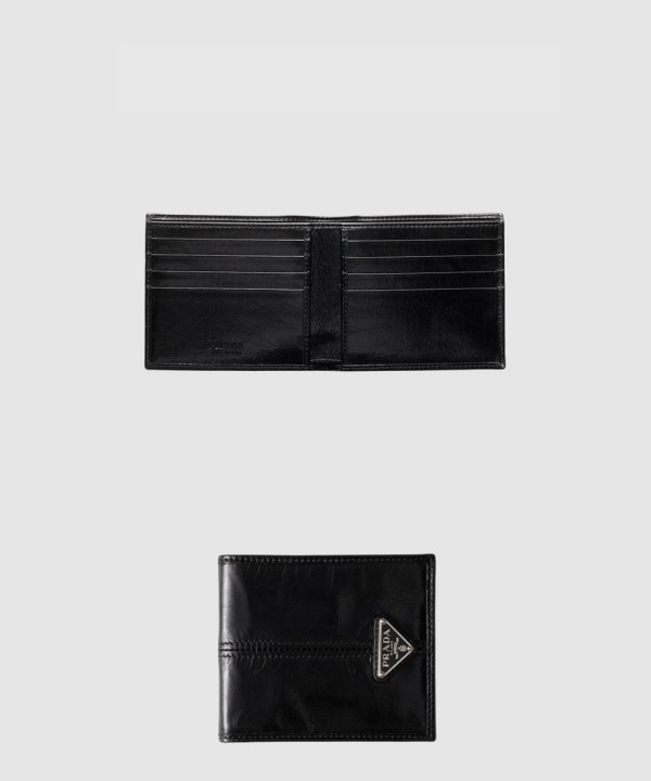 프라다 삼각 메탈 로고 플랩 가죽 지갑 2M0513
