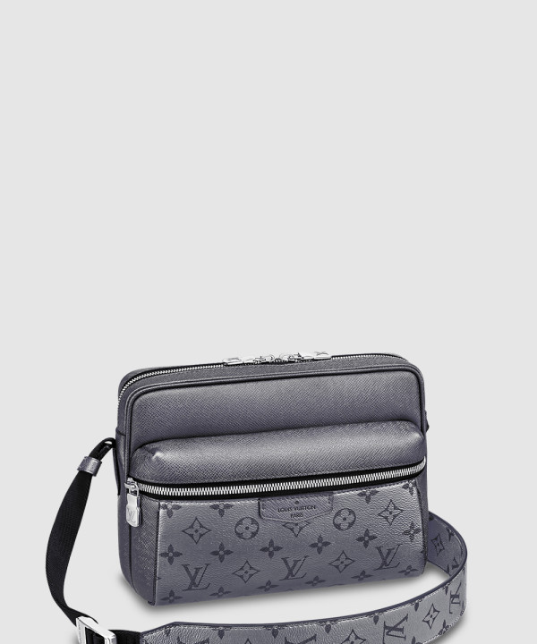 루이비통 아웃도어 메신저백 M30830