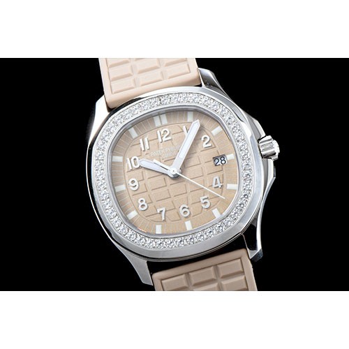 파텍필립 아쿠아넛 35mm-2 5067A