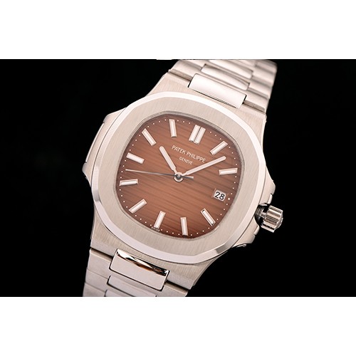 파텍필립 노틸러스-8 5711