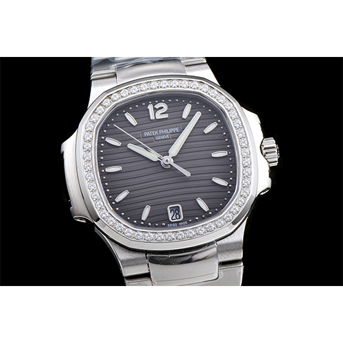 파텍필립 여성용 노틸러스-5 7018 70181A-011 칼리버