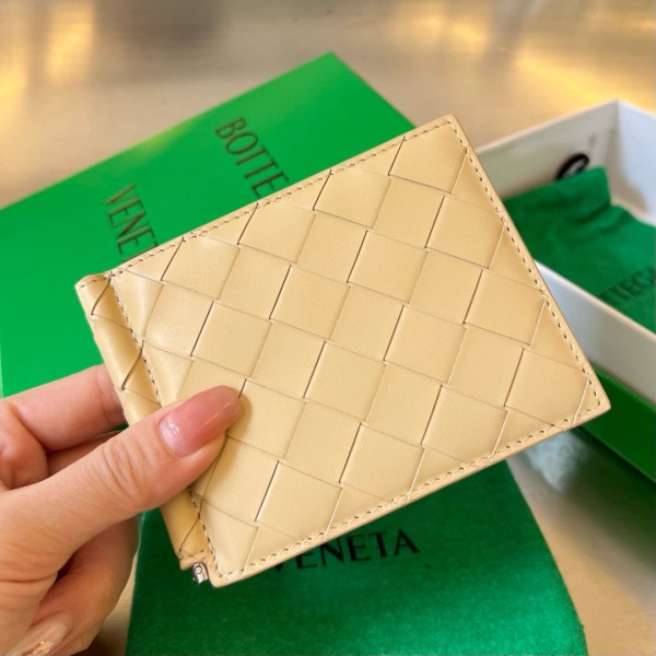보테가 베네타 인트레치아토 머니 클립 (씨솔트)
