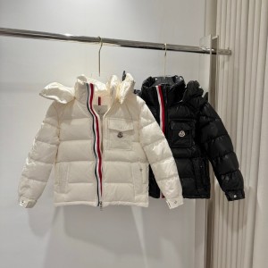 몽클레어 키즈 후드 패딩