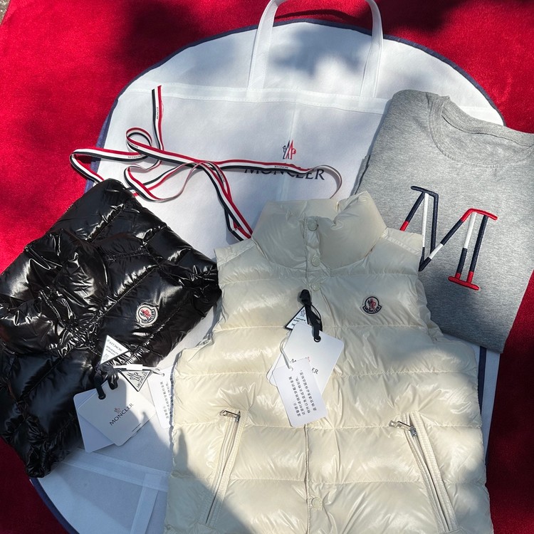몽클레어 키즈 조끼 패딩