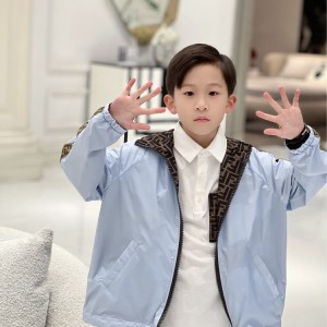 펜디 키즈 후드 양면 바람막이