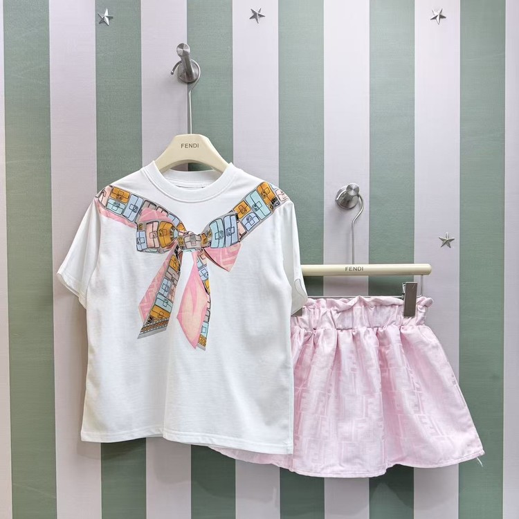 펜디 키즈 반팔 티셔츠 스커트 셋업