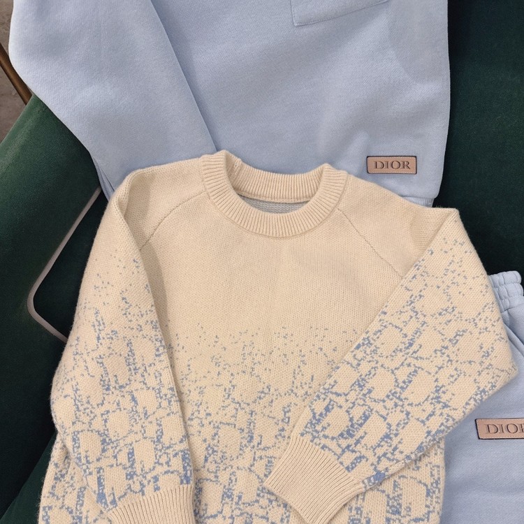 디올 키즈 니트 맨투맨