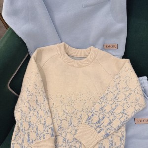 디올 키즈 니트 맨투맨