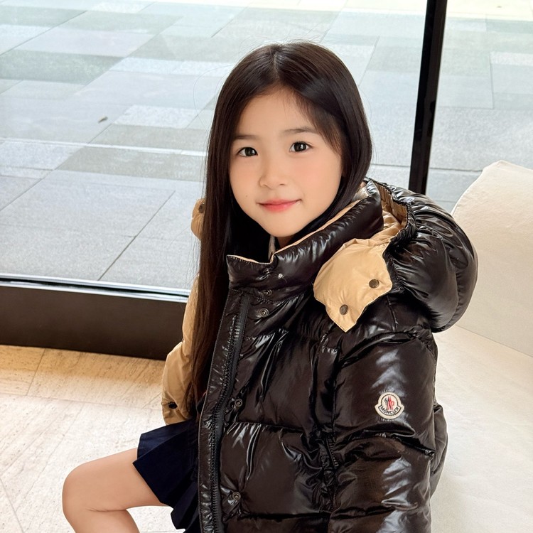 몽클레어 키즈 후드 패딩