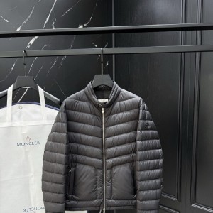 몽클레어 맨즈 모리엔 경량 패딩