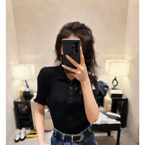 샤넬 골지 버튼 반팔 니트