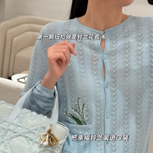 [고퀄]디올 펀칭 가디건 스커트 셋업