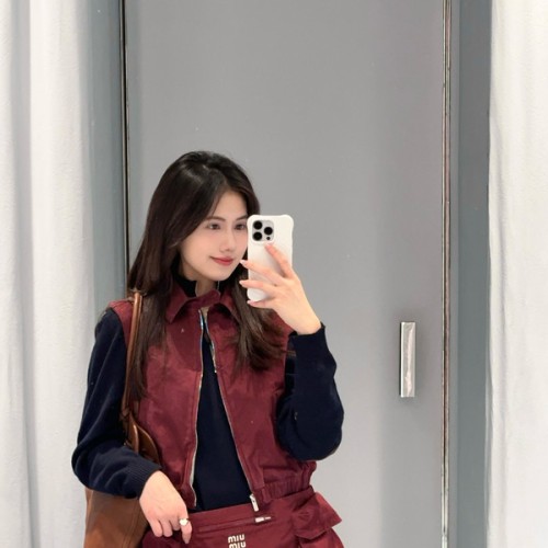 [고퀄]미우미우 조끼 베스트 집업 미니 스커트 셋업