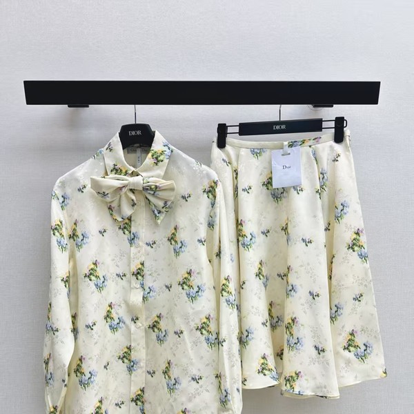 디올 플라워 패턴 리본 블라우스 스커트 셋업