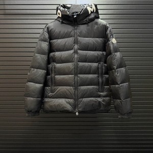 몽클레르 MONCLER 영문 알파벳 아웃도어 캐주얼 남성 후드 패딩 오리털 다운 재킷