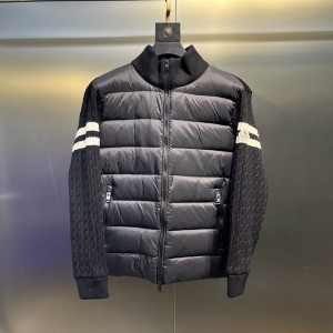 몽클레르 MONCLER 세련된 스탠드칼라 니트 코디 남성용 오리털 패딩 점퍼