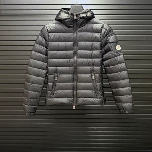 몽클레르 MONCLER 신형 방풍 보온 숏 후드 여성용 패딩 점퍼