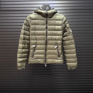 몽클레르 MONCLER 신형 방풍 보온 숏 후드 여성용 패딩 점퍼
