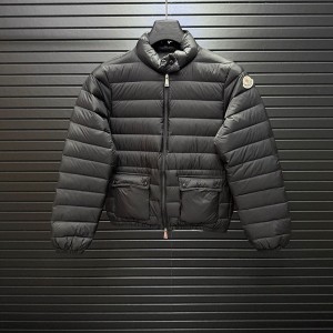 몽클레르 MONCLER 심플하고 단정한 보온 숏 기장 스탠드칼라 여성용 패딩 재킷