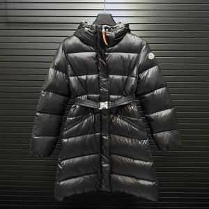 몽클레르 MONCLER 허리 라인을 잡아주는 세련된 후드 롱 여성용 패딩 재킷