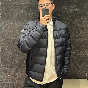 몽클레어 BAUDINET 로고 패치 그레이 다운 패딩 자켓 5컬러 J20911A0007754A81920 G