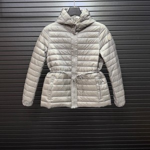 몽클레르 MONCLER 후드형 허리 라인 슬림 가벼운 여성용 패딩 재킷