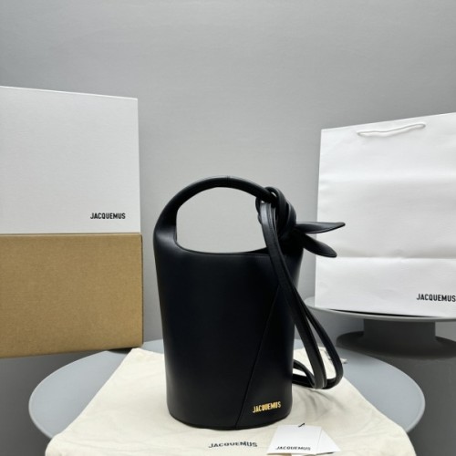  자크뮈스 르 쁘띠 투르니 가죽 버킷백 19*24.5*38cm