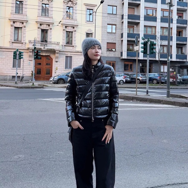 몽클레르 파피용 여성 숏다운 집업 패딩 자켓 3컬러 L10931A00011597EU999 M