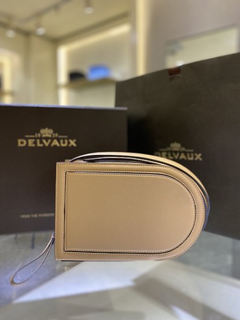 델보 핀 크로스오버 숄더백 베이지